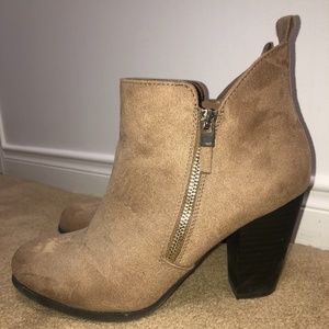 Women’s Fall boots